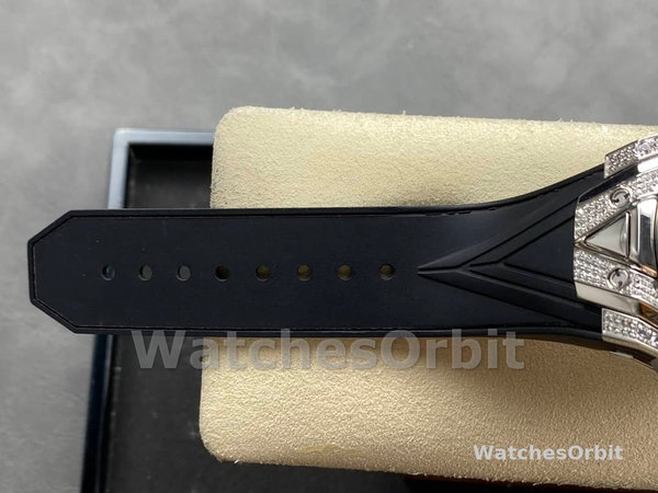 418.NX.1107.RX.1604.MXM20 Hublot Big Bang Sang Bleu II Titanium Pave