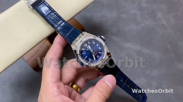Womens Hublot Big Bang One Click 39mm Ladies Timepiece 465.SX.7170.LR.1204 Blue Replica Watch Image