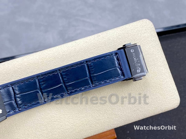 Mens Hublot Classic Fusion Automatic Stainless Steel 511.CM.7170.LR Blue Replica Image