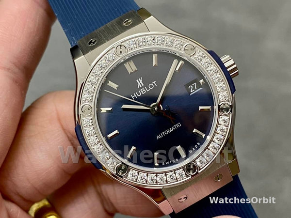 565.NX.7170.RX.1204 Hublot Classic Fusion Titanium Blue Diamonds