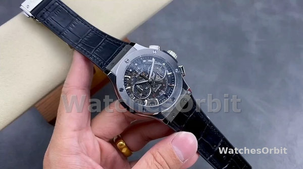 Replique Hommes Hublot Classic Fusion 45mm Ceramic & Titanium - 525.NX.0170.LR Black
