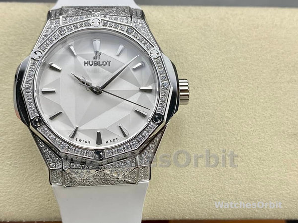 Hublot Classic Fusion 550.NS.2200.RW.1604.ORL20 40mm