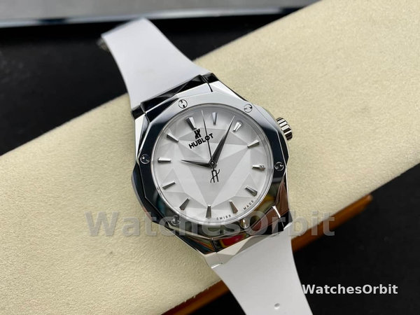 Hublot Classic Fusion 550.NS.2200.RW.ORL20 40 mm