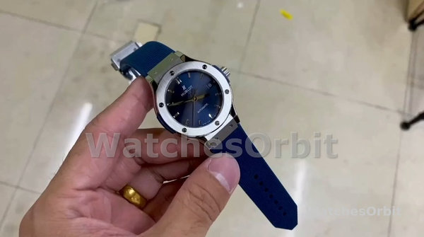 Women's Hublot Classic Fusion-565.NX.1171.RX, 38mm, Lady’s Green & Blue