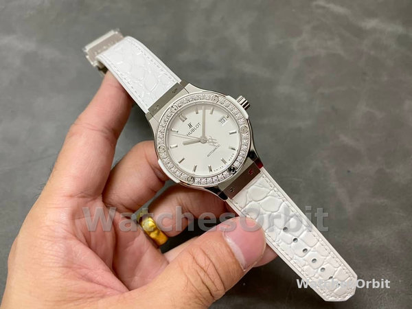 Hublot Classic Fusion Automatic 542.NE.2010.LR.1204