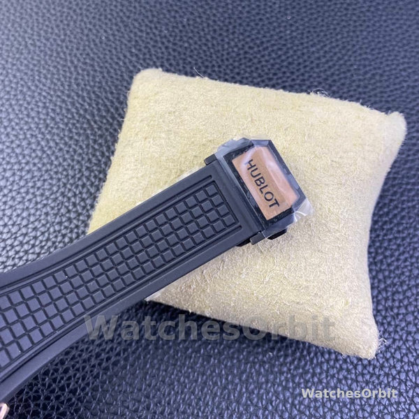 Hublot Square Bang 821.OM.0180.RX 44 mm