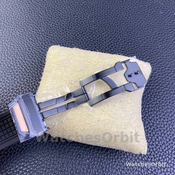 Hublot Square Bang 821.OM.0180.RX 44 mm