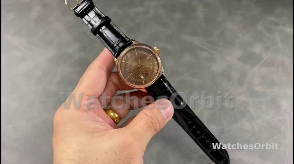 Replica Rolex Cellini Dual Time 39mm Heren-50525-Bruin Guilloche Wijzerplaat-Zwarte Leren Band Bruin