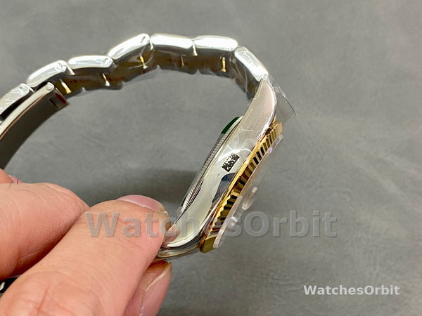 Unisexs Rolex Datejust 36mm Unisex-126233-Champagne Index Dial Champagne Replica Image