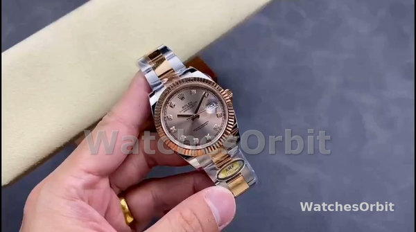 Replica Rolex Day Date 36-M128238 0130, geelgoud, automatisch, groene diamanten wijzerplaat