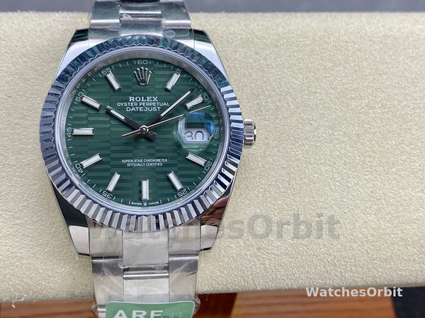 Replica Rolex Datejust 41mm Heren-126334 0029-Gegolfde ring-Groene wijzerplaat met motief Groen