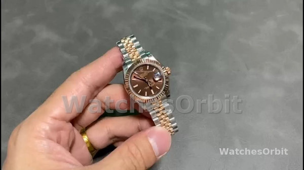 Replique Rolex Datejust 31-m278274-0035, acier inoxydable et or blanc, cadran bleu azur à motif floral et diamants, pour femme