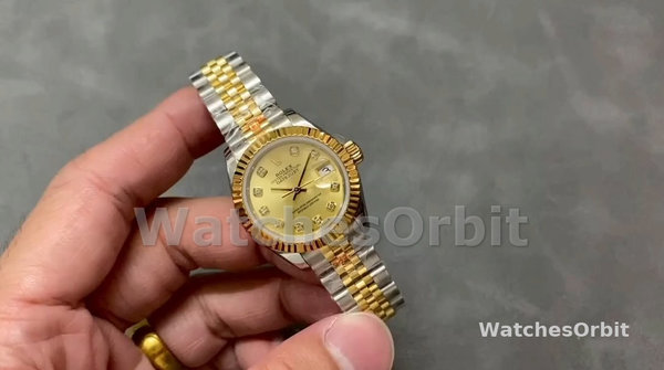 Replique Femmes Rolex Datejust 28mm Or jaune et acier m279173 0011 Cadran champagne pour femmes