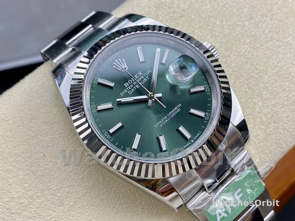 Replica Rolex Datejust 41 mm Uomo-m126334 0027-Ghiera scanalata-Dialetto verde Quadrante verde