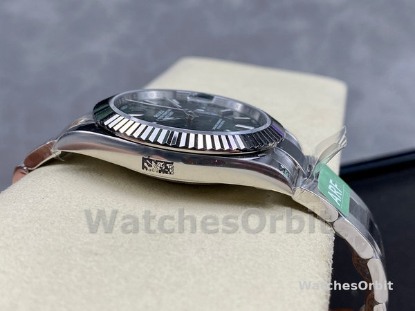 Replica Rolex Datejust 41 mm Uomo-m126334 0027-Ghiera scanalata-Dialetto verde Quadrante verde