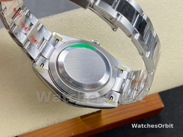 Replica Rolex Datejust 41 mm Uomo-m126334 0027-Ghiera scanalata-Dialetto verde Quadrante verde