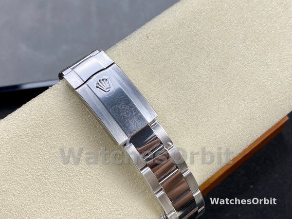 Replica Rolex Datejust 41 mm Uomo-m126334 0027-Ghiera scanalata-Dialetto verde Quadrante verde