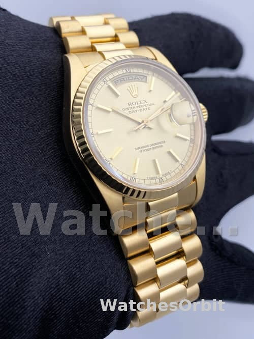 Replica Rolex Day-Date 36mm voor heren-118208-Champagne wijzerplaat-Gouden indexen-Geel goud