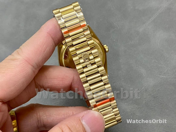 Replica Rolex Day-Date 36mm voor heren-118208 Geelgoud-Witte wijzerplaat-Roomcijfer Wit