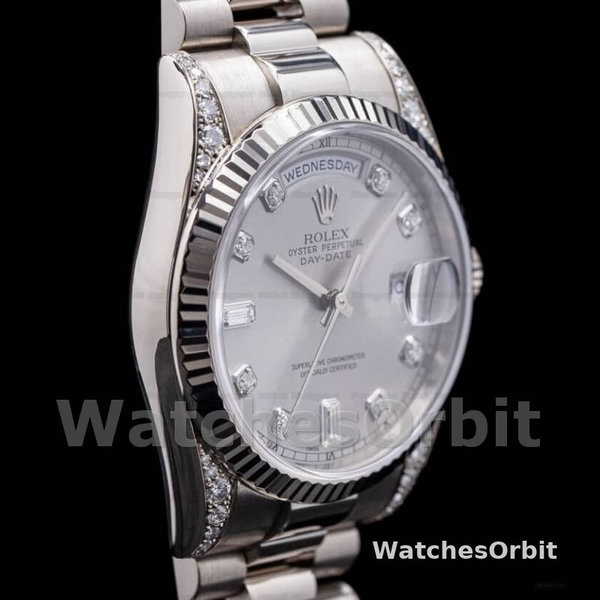 Replique Rolex Day-Date 36mm Unisex-118339-Or blanc Cadran argenté Lunette cannelée Argenté