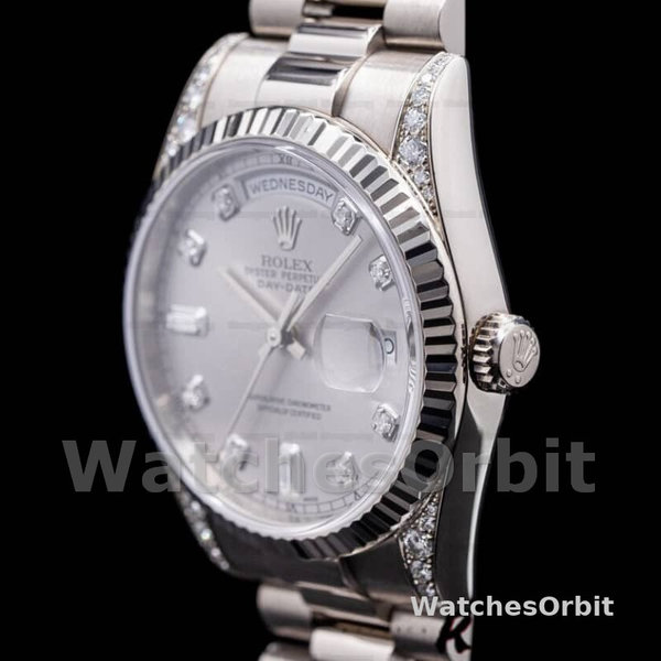 Replique Rolex Day-Date 36mm Unisex-118339-Or blanc Cadran argenté Lunette cannelée Argenté