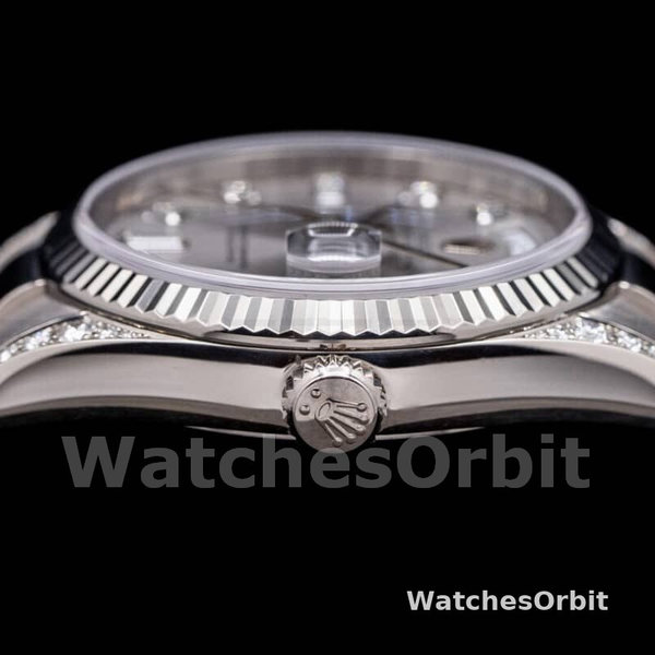 Replique Rolex Day-Date 36mm Unisex-118339-Or blanc Cadran argenté Lunette cannelée Argenté