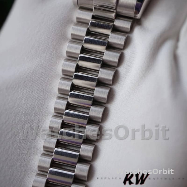 Replique Rolex Day-Date 36mm Unisex-118346-Silver Jubilee Cadran à diamants <span style=