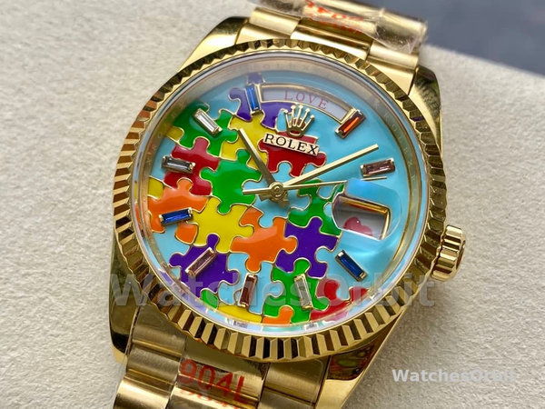 Replica Rolex Day Date 36-128238-0106, oro giallo, lunetta scanalata, quadrante con puzzle Emoji, unisex