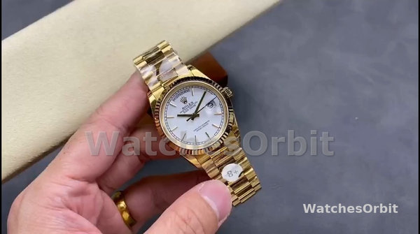 Replica Rolex Day-Date 36mm unisex-128238 Geribbelde lunette-Witte Romeinse wijzerplaat Wit