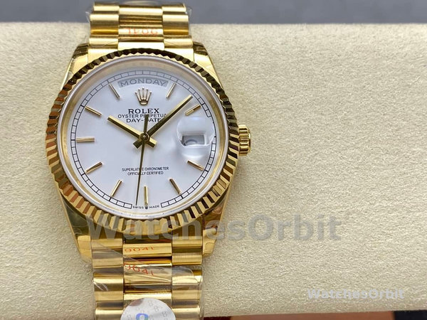 Replica Rolex Day-Date 36mm unisex-128238 Geribbelde lunette-Witte Romeinse wijzerplaat Wit