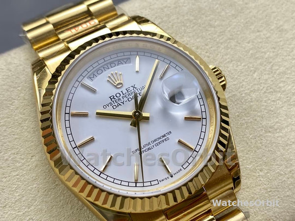 Replica Rolex Day-Date 36mm unisex-128238 Geribbelde lunette-Witte Romeinse wijzerplaat Wit