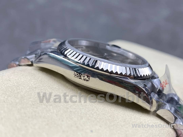 Replica Rolex Day-Date 36mm Unisex-128239 0005-Wit Gold-Zilver Index Dial Zilver