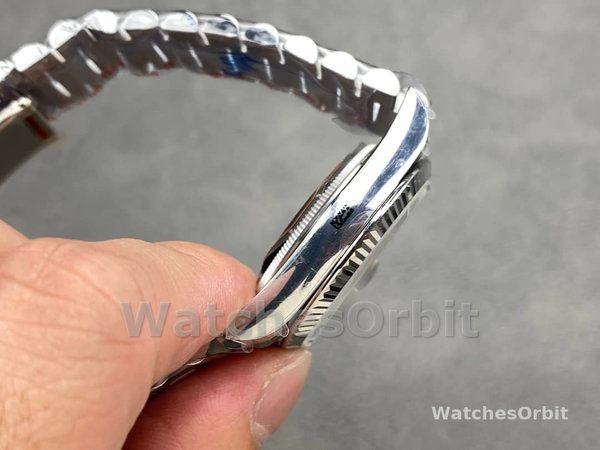 Replica Rolex Day-Date 36mm Unisex-128239-Blue Ombre Diamond Dial Blauw