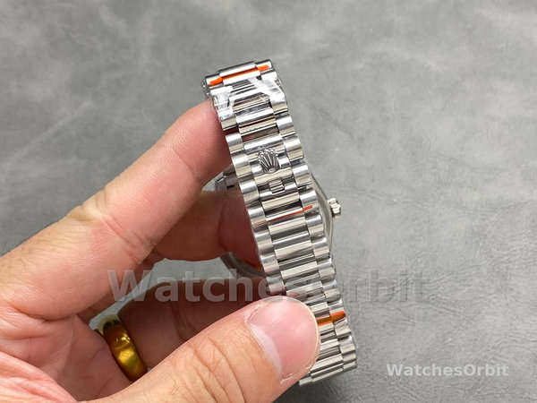 Replica Rolex Day-Date 36mm Unisex-128239-Blue Ombre Diamond Dial Blauw