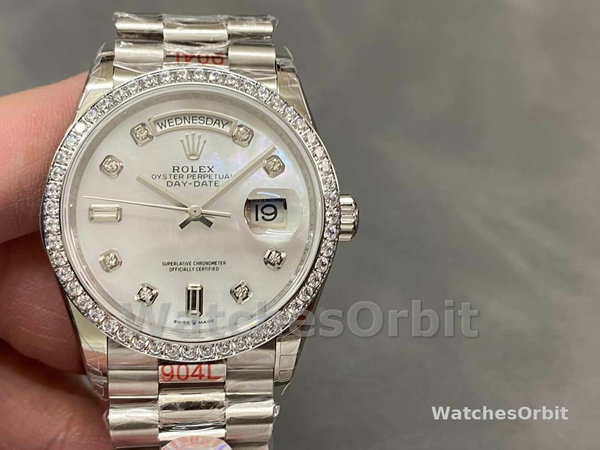 Replica Rolex Day-Date 36mm dames-128349RBR-Witte parelmoer wijzerplaat-Diamanten ring MOP