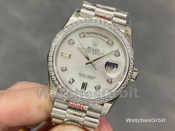 Replica Rolex Day-Date 36mm dames-128349RBR-Witte parelmoer wijzerplaat-Diamanten ring MOP