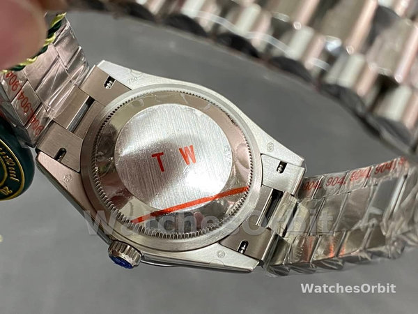 Replica Rolex Day-Date 36mm dames-128349RBR-Witte parelmoer wijzerplaat-Diamanten ring MOP