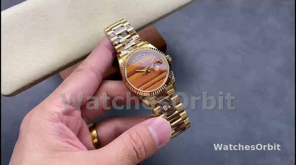 Unisex's Rolex Day Date 36-m128398TBR 0035, Green Dial, Diamond‑Set Bezel, President Bracelet, Green Dial