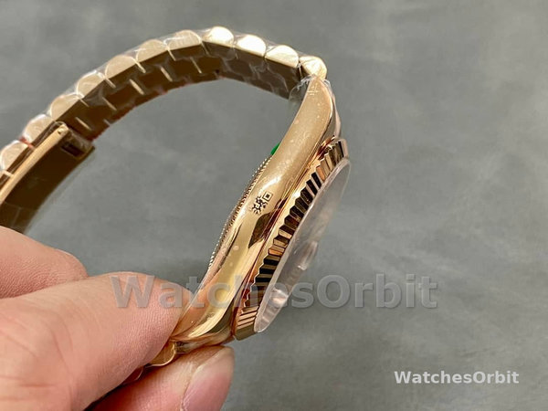Replica Heren Rolex Day-Date-218235, 41mm, Rose Goud, Zwarte Wijzerplaat met Diamanten en Robijnen, Heren Zwart
