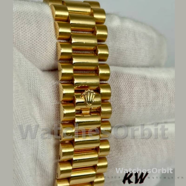 Replica Heren Rolex Day-Date-218238, 41mm, Geelgoud, Wijzerplaat met zwart Romeinse cijfers