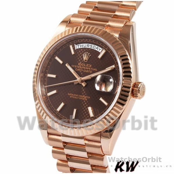 Replica Heren Rolex Day-Date-228235, 40mm, Chocoladebruine Diagonaalmotief wijzerplaat, Geribbelde lunette