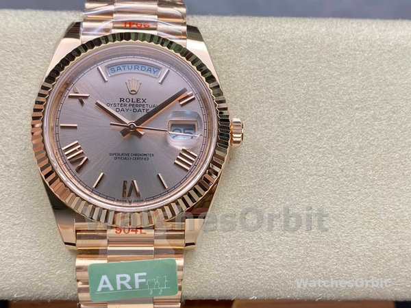 Replica Heren Rolex Day-Date-228235, 40mm, Sundust, Romeinse cijfer wijzerplaat, geribbelde ring, Heren Sundust