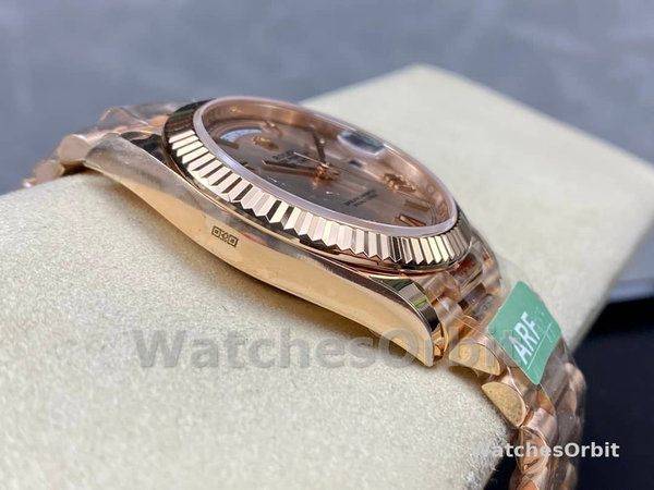 Replica Heren Rolex Day-Date-228235, 40mm, Sundust, Romeinse cijfer wijzerplaat, geribbelde ring, Heren Sundust