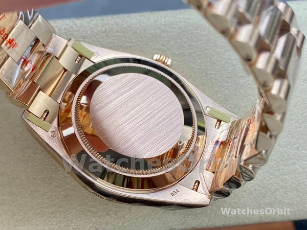 Replica Heren Rolex Day-Date-228235, 40mm, Sundust, Romeinse cijfer wijzerplaat, geribbelde ring, Heren Sundust