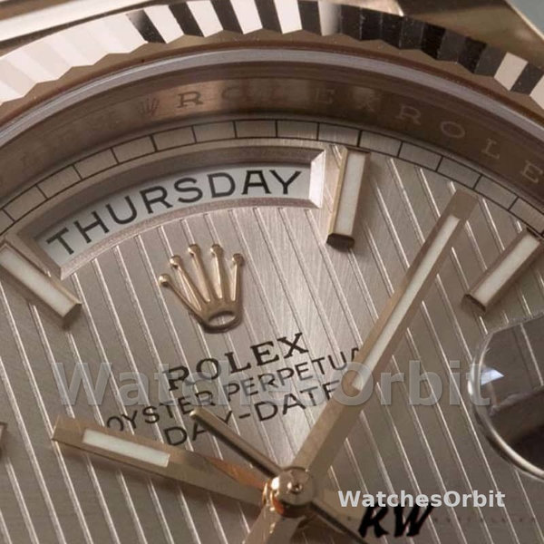 Replica Heren Rolex Day-Date-228235, 40mm, Sundust Stripe Motif Dial, Fluted Bezel, Heren Sundust<br />