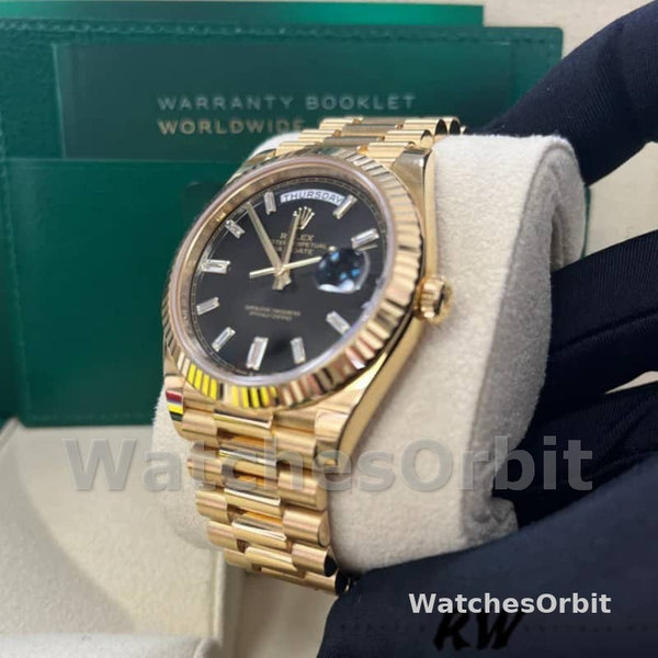 Replica Heren Rolex Day-Date-228238, 40mm, zwarte diamanten wijzerplaat, geribbelde lunette, heren zwart