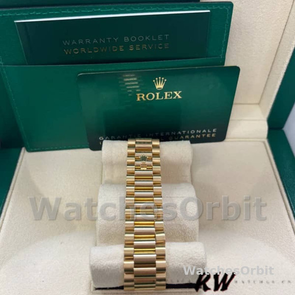 Replica Heren Rolex Day-Date-228238, 40mm, zwarte diamanten wijzerplaat, geribbelde lunette, heren zwart