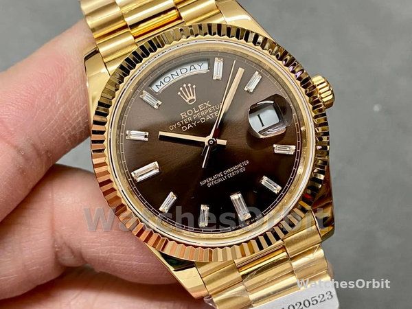 Replica Heren Rolex Day-Date-228238, 40mm, zwarte diamanten wijzerplaat, geribbelde lunette, heren zwart