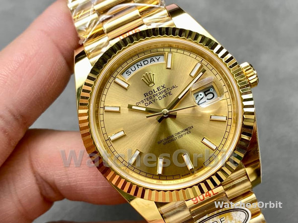 Replica Heren Rolex Day-Date-228238, 40mm, Champagne Diamond Dial, Fluted Bezel, Heren Champagne