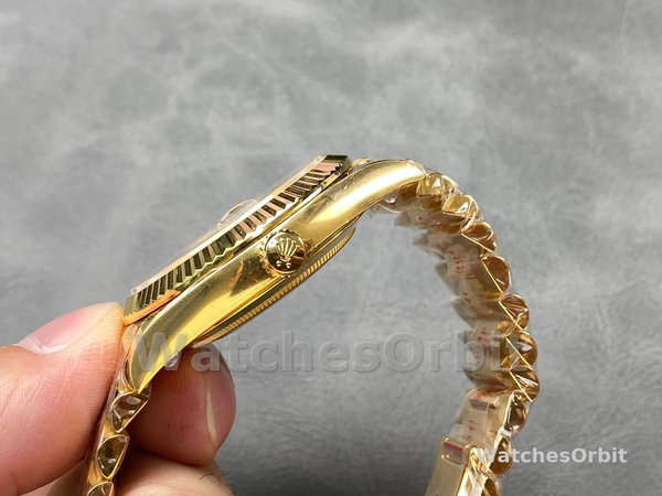 Replica Heren Rolex Day-Date-228238, 40mm, Champagne Diamond Dial, Fluted Bezel, Heren Champagne